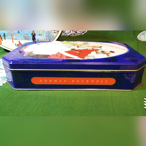 Vintage Norman Rockwell Tin  Snickers 2001 Christmas Decor Santa Kissing Mom - Picture 8 of 12